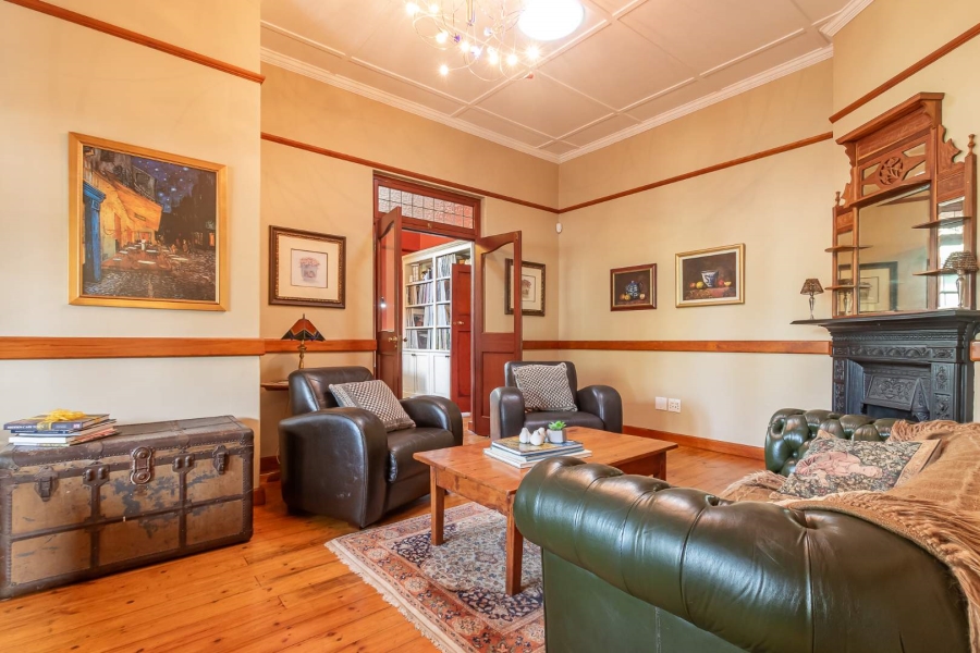 6 Bedroom Property for Sale in Newlands Western Cape